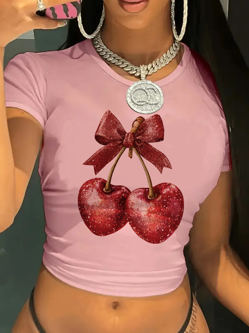 Retro 90s Chic Cropped Cherry  - Women'S Fashion From The 90S 评论和价格
